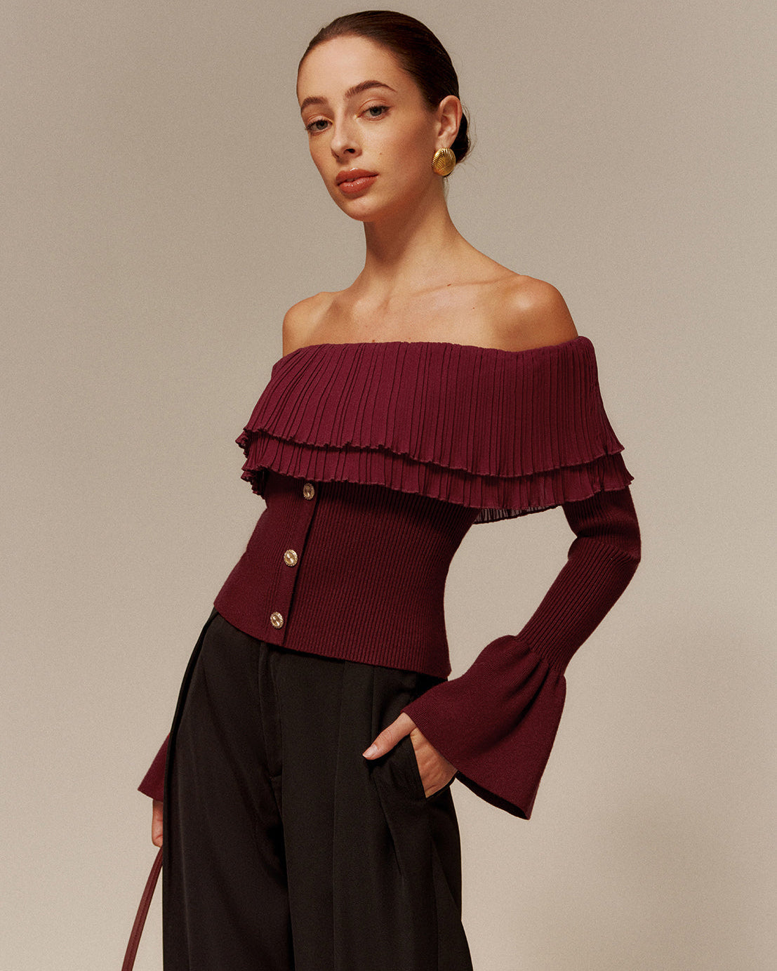 Omuz Açık Pileli Fırfırlı Dar Kazak