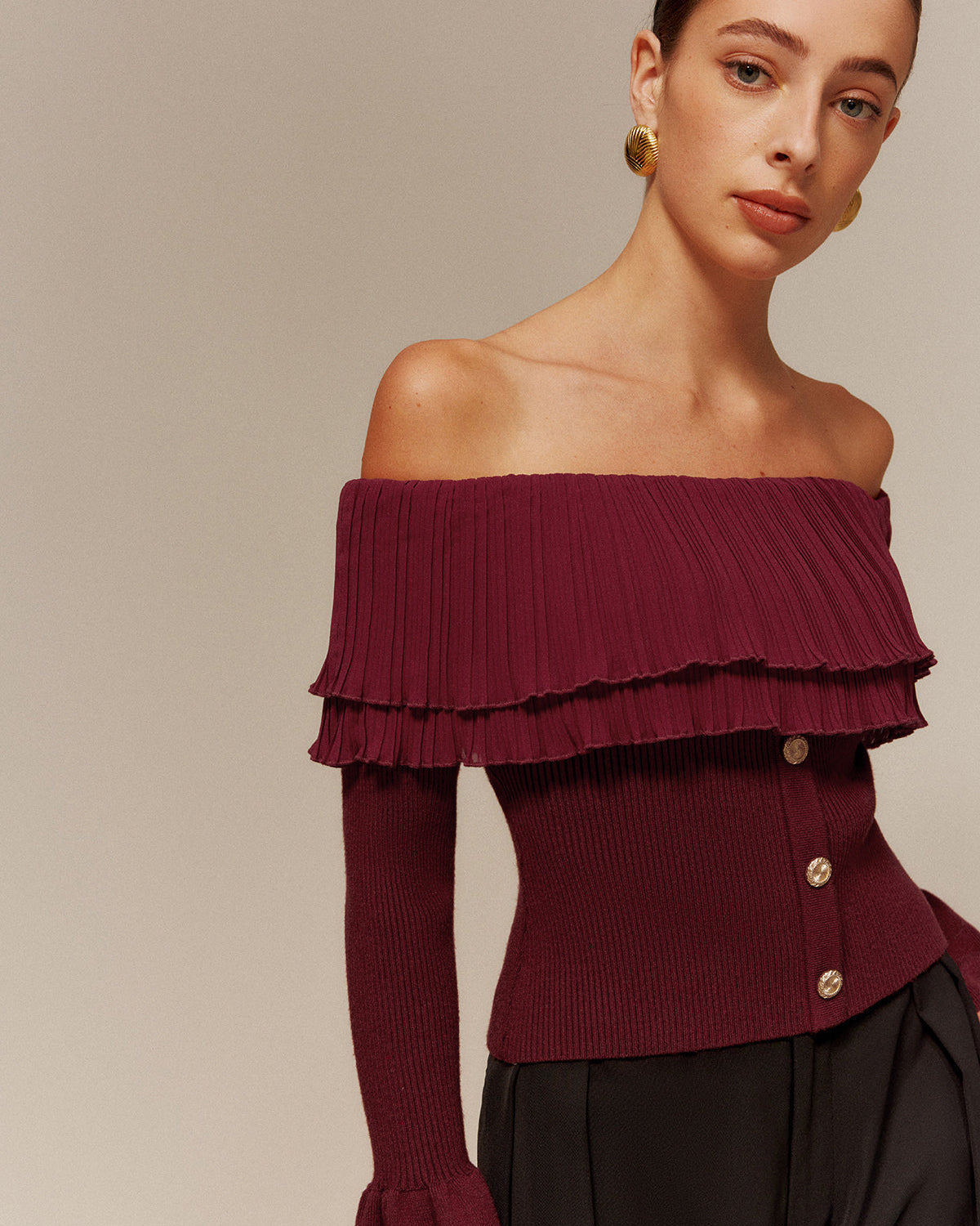 Omuz Açık Pileli Fırfırlı Dar Kazak