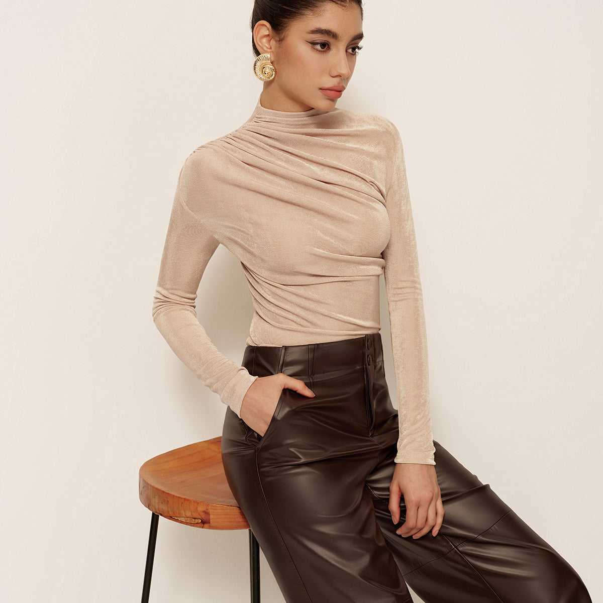 Çok Yönlü Büzgülü Dar Kesim Bluz