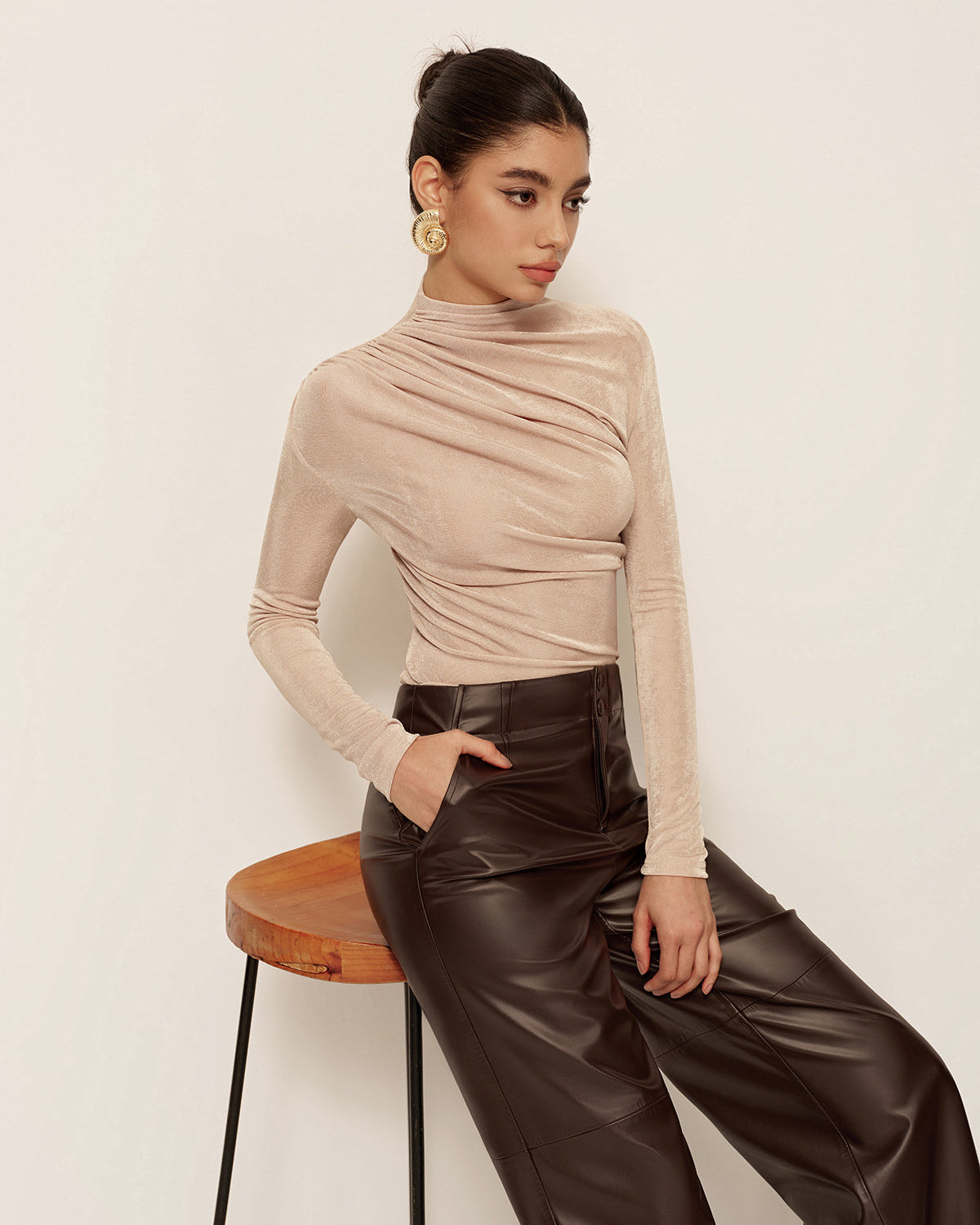 Çok Yönlü Büzgülü Dar Kesim Bluz