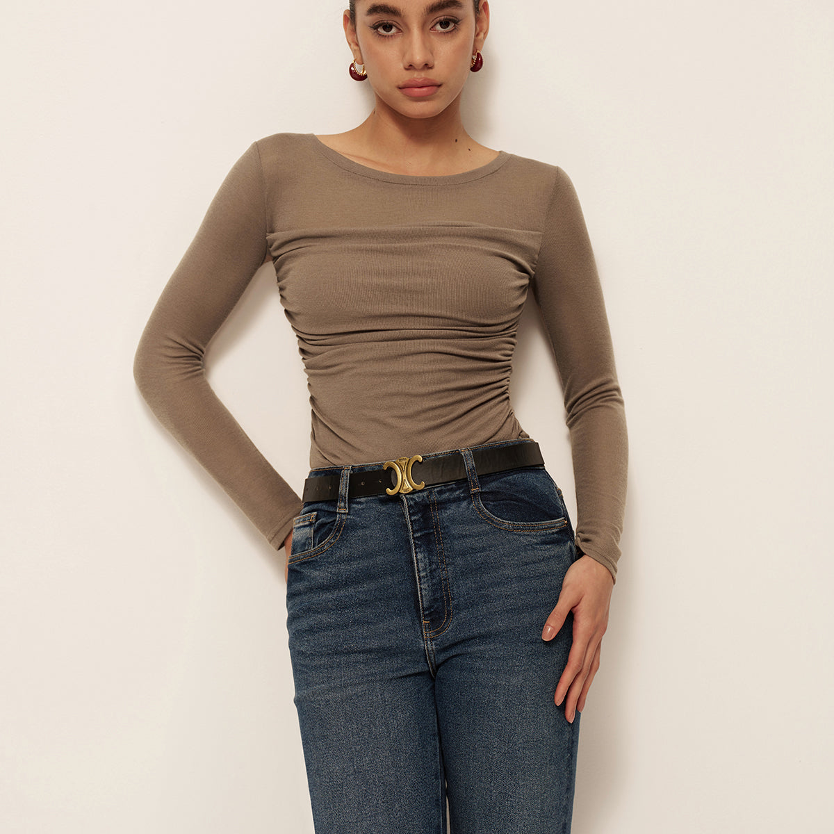 Yarı Transparan Uzun Kollu Pileli Dar Kesim Panelli Bluz