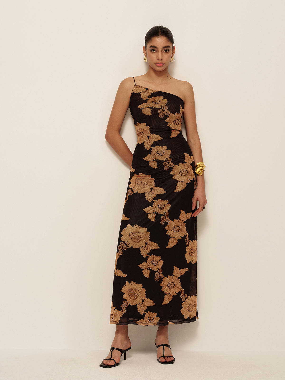 Asimetrik Omuz Dekolteli Desenli Elbise