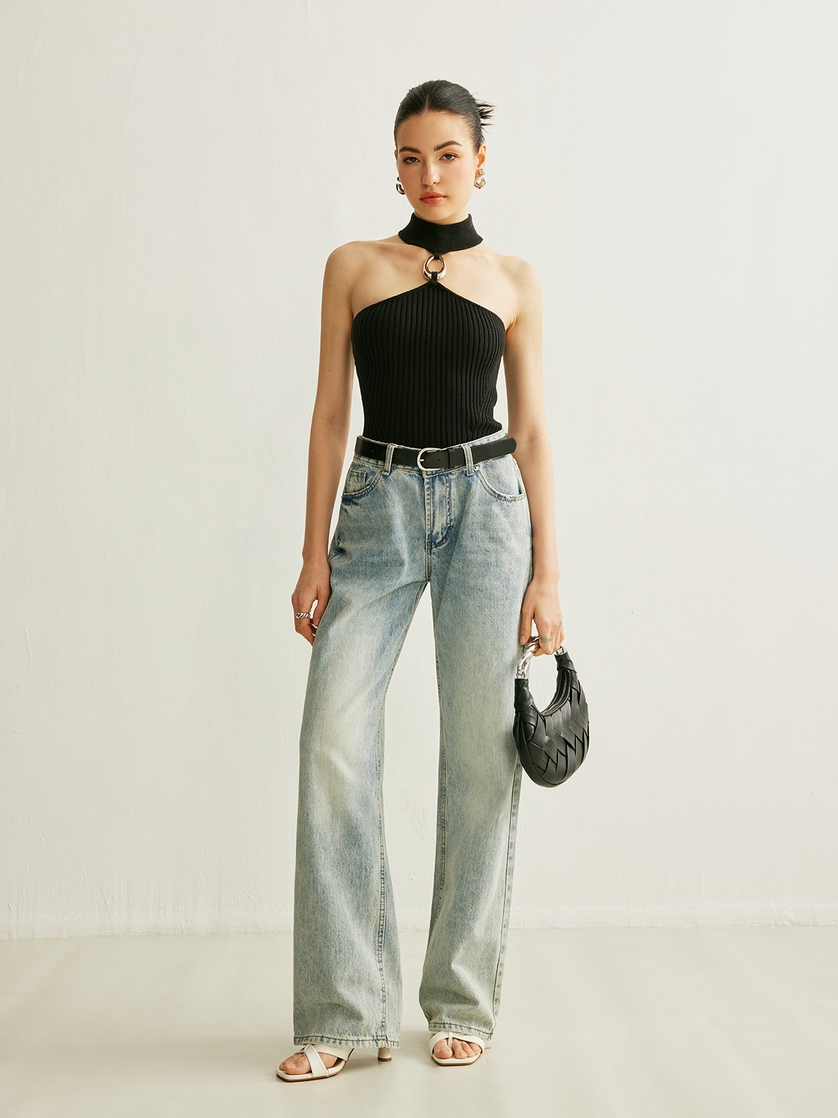 Halka Detaylı Ribanalı Halter Bluz