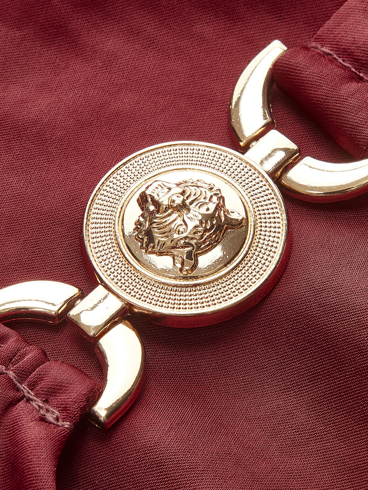 Drapeli Yaka Metal Detaylı Saten Atlet Bluz