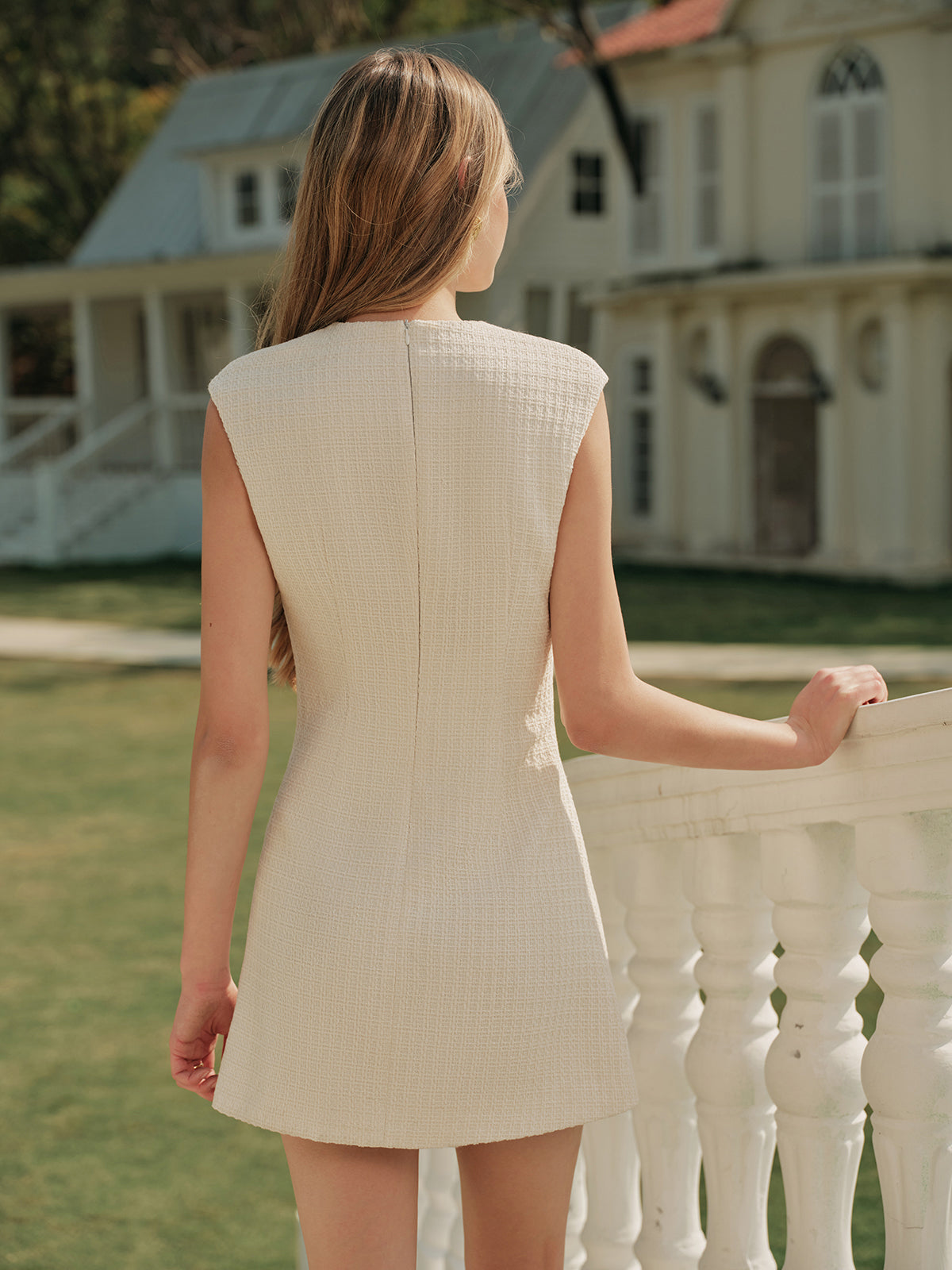 Metal Düğmeli Kolsuz Tweed Elbise