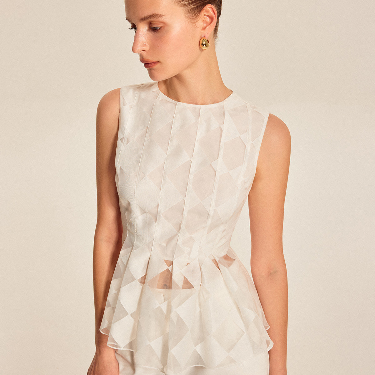 Yarı Şeffaf Geometrik Desenli Peplum Üst