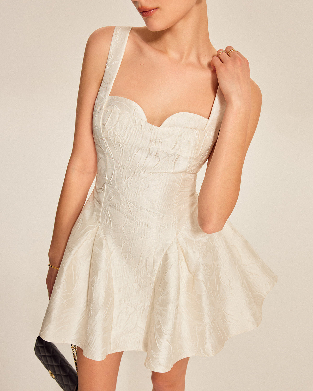 Romantik Kalp Yaka Kloş Mini Elbise