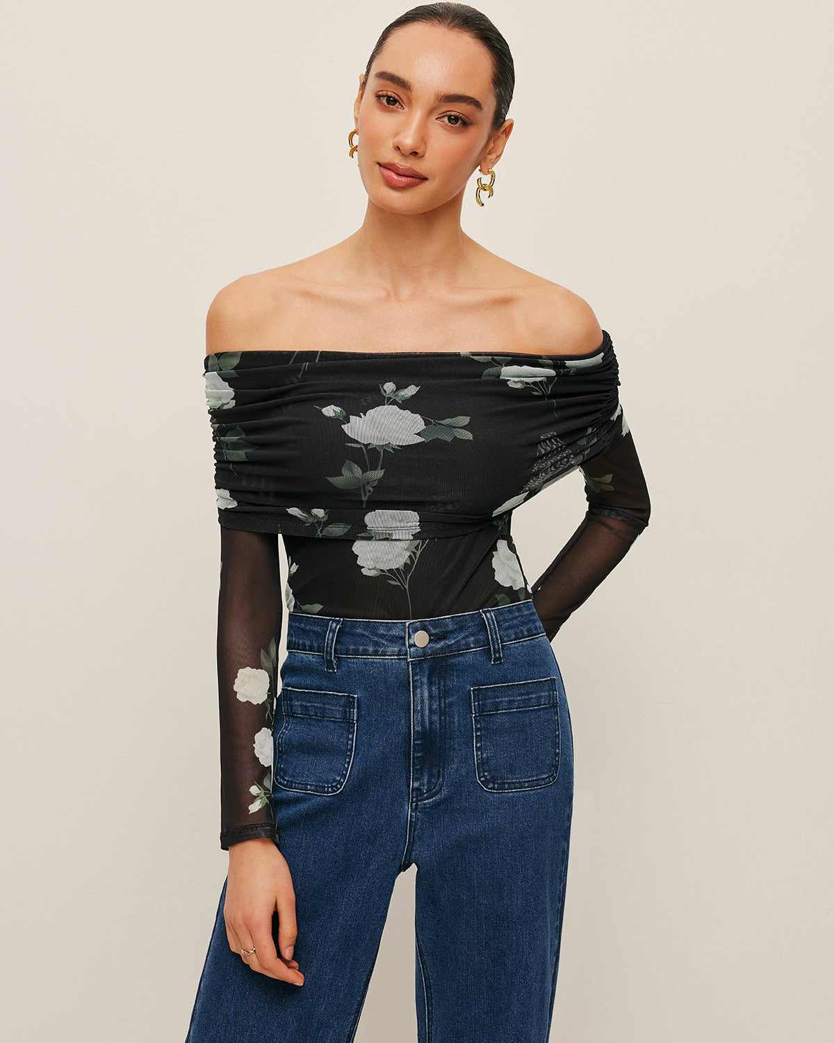 Yarı Şeffaf Çiçek Desenli Tül Kollu Üst