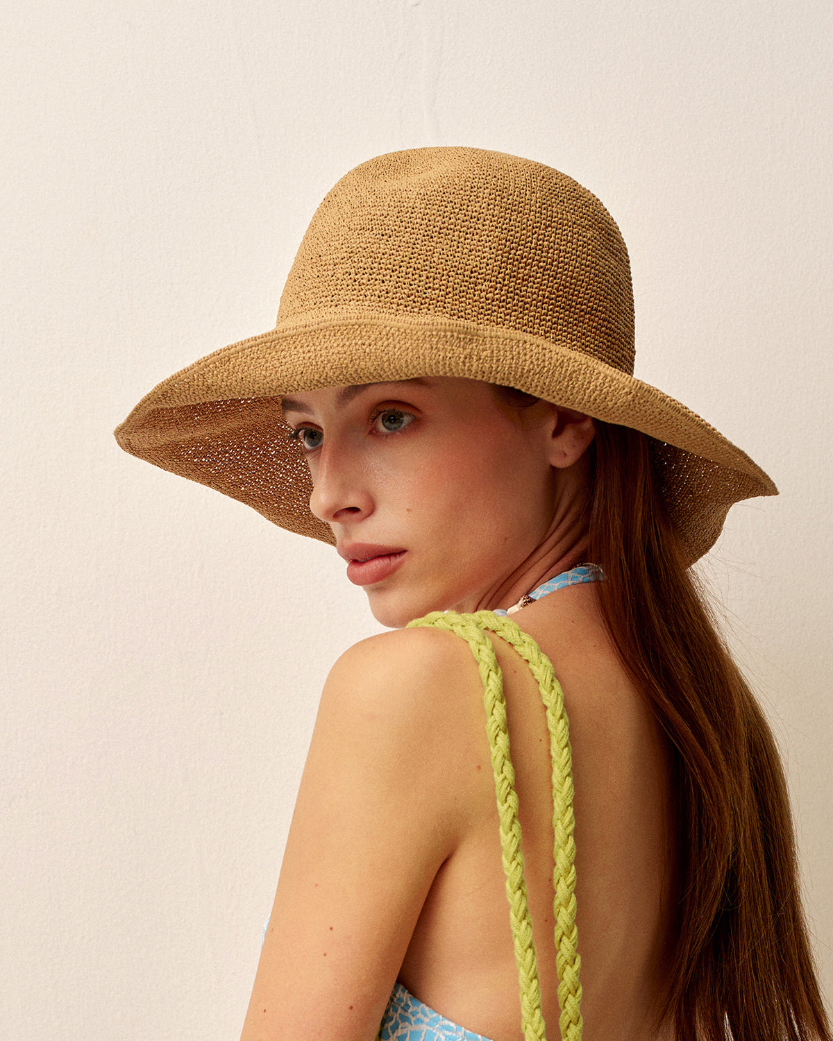 Geniş Kenarlı Hasır Güneş Şapkası