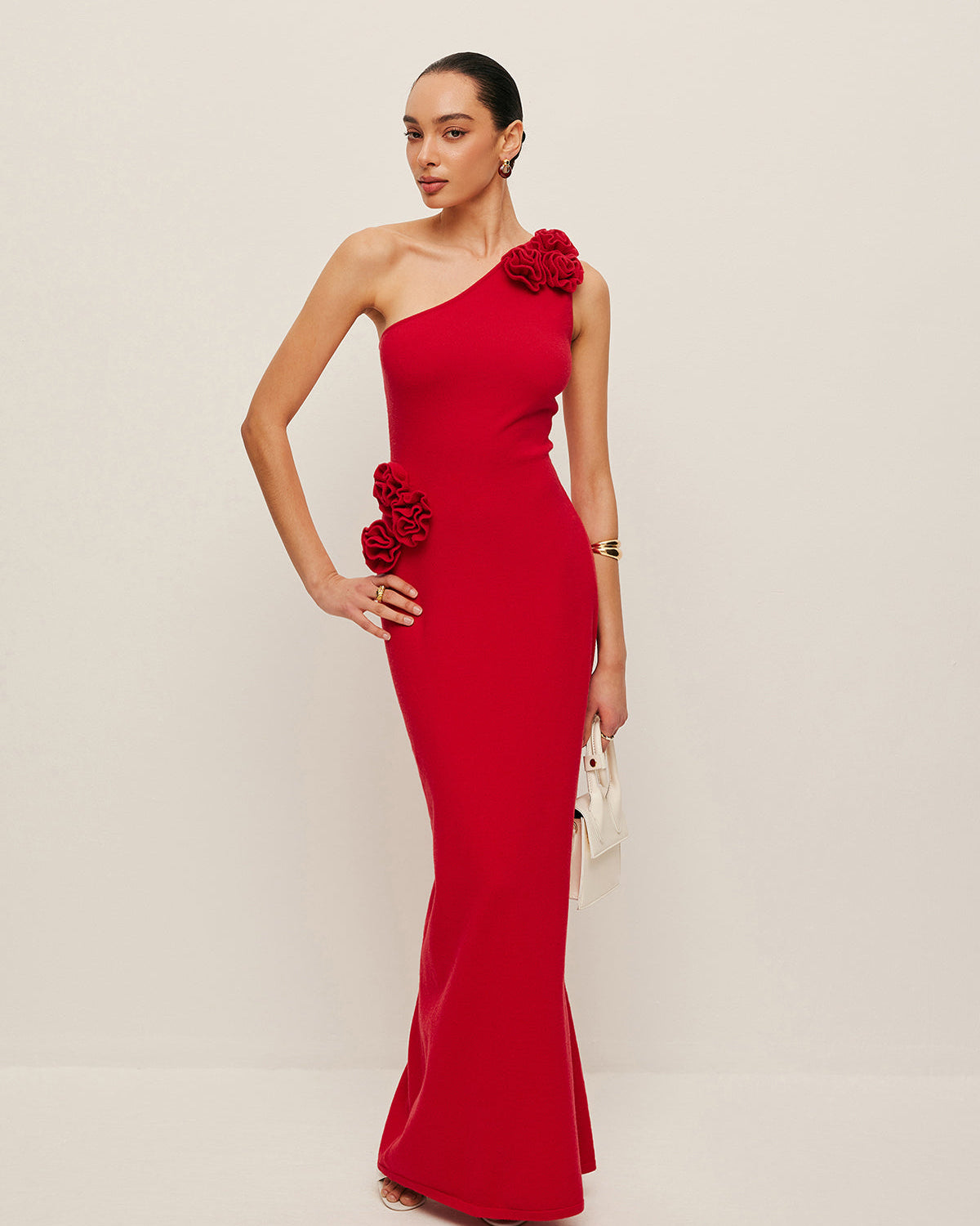 Tek Omuzlu Çiçek Aksesuar Detaylı Elbise