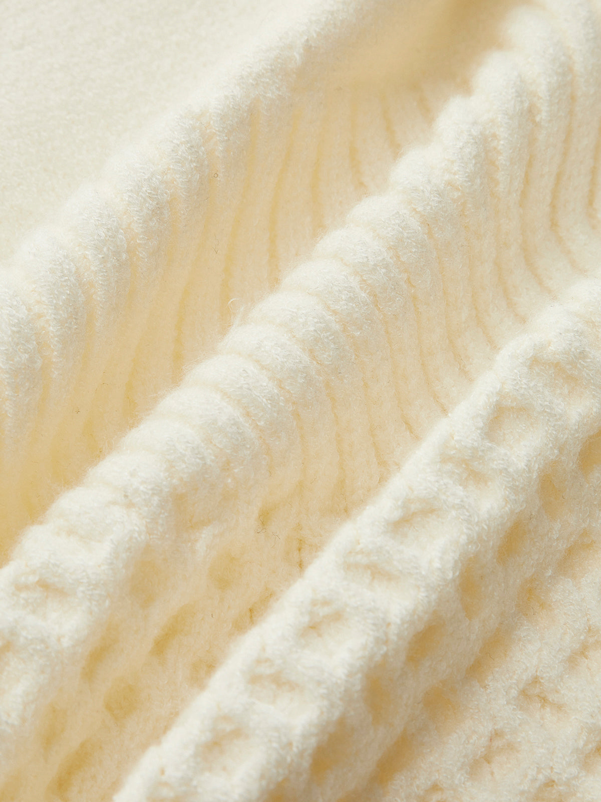 Kontrast Biye Detaylı Kolsuz Fitilli Triko Yelek