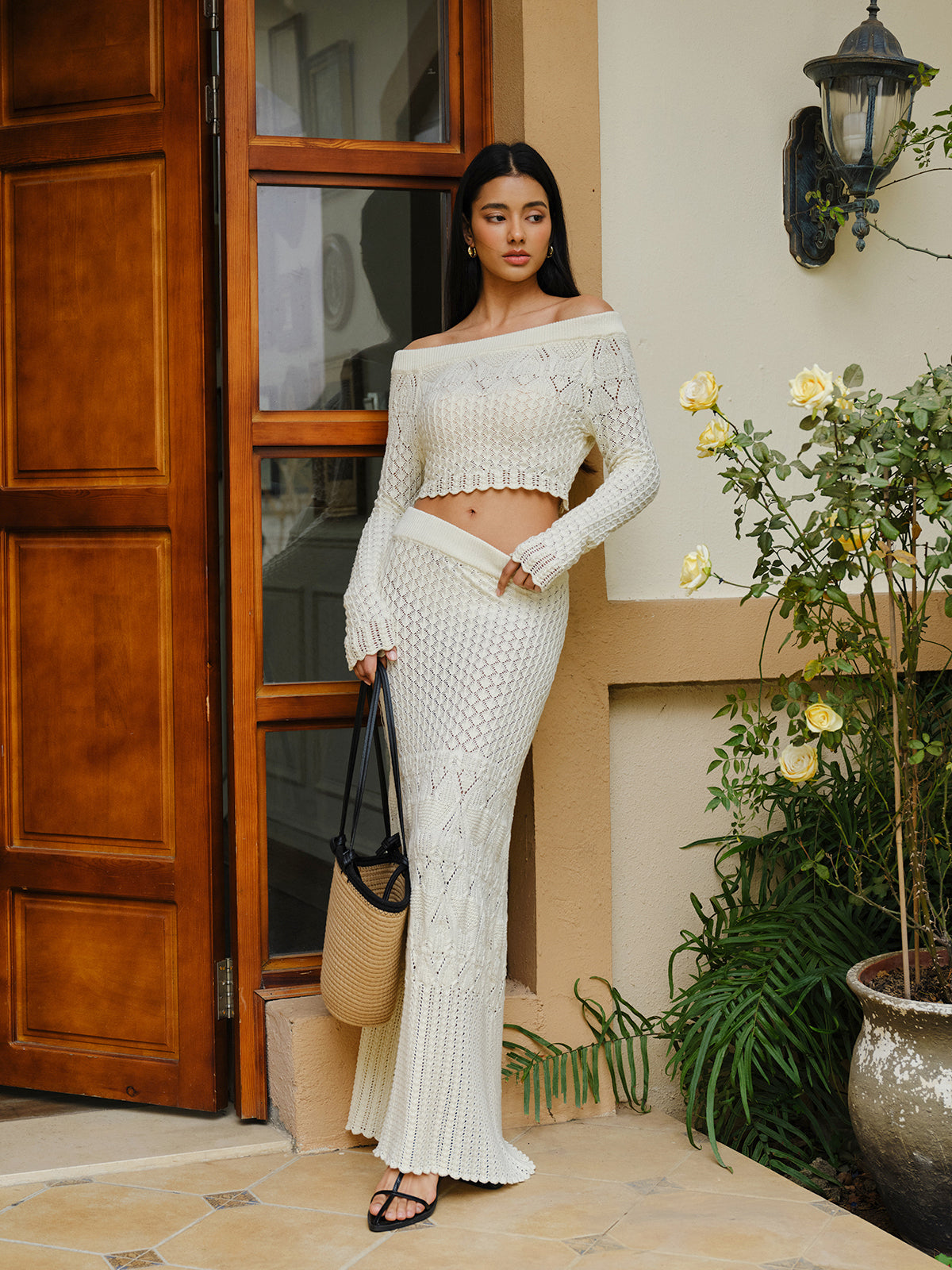 Triko Omuz Açık Kısa Üst