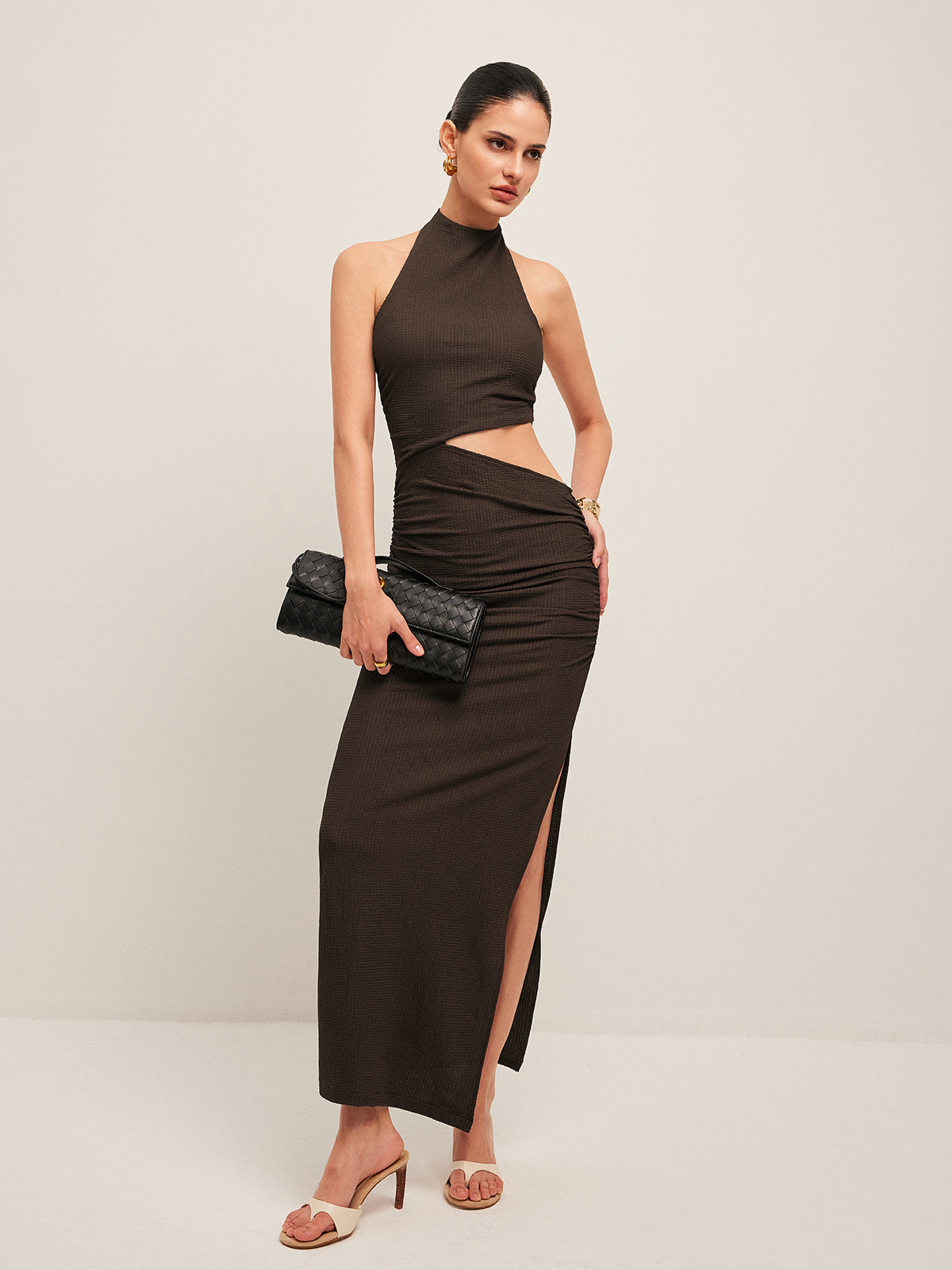 Asimetrik Cutout Yırtmaçlı Elbise