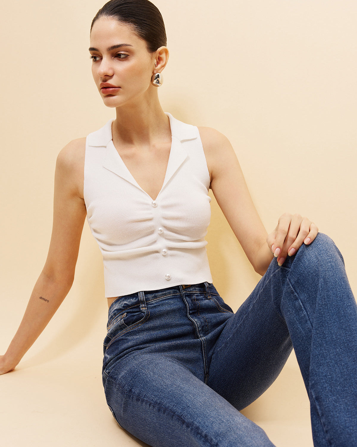 Kolsuz Önü Düğmeli Kırpılmış Kazak Yelek