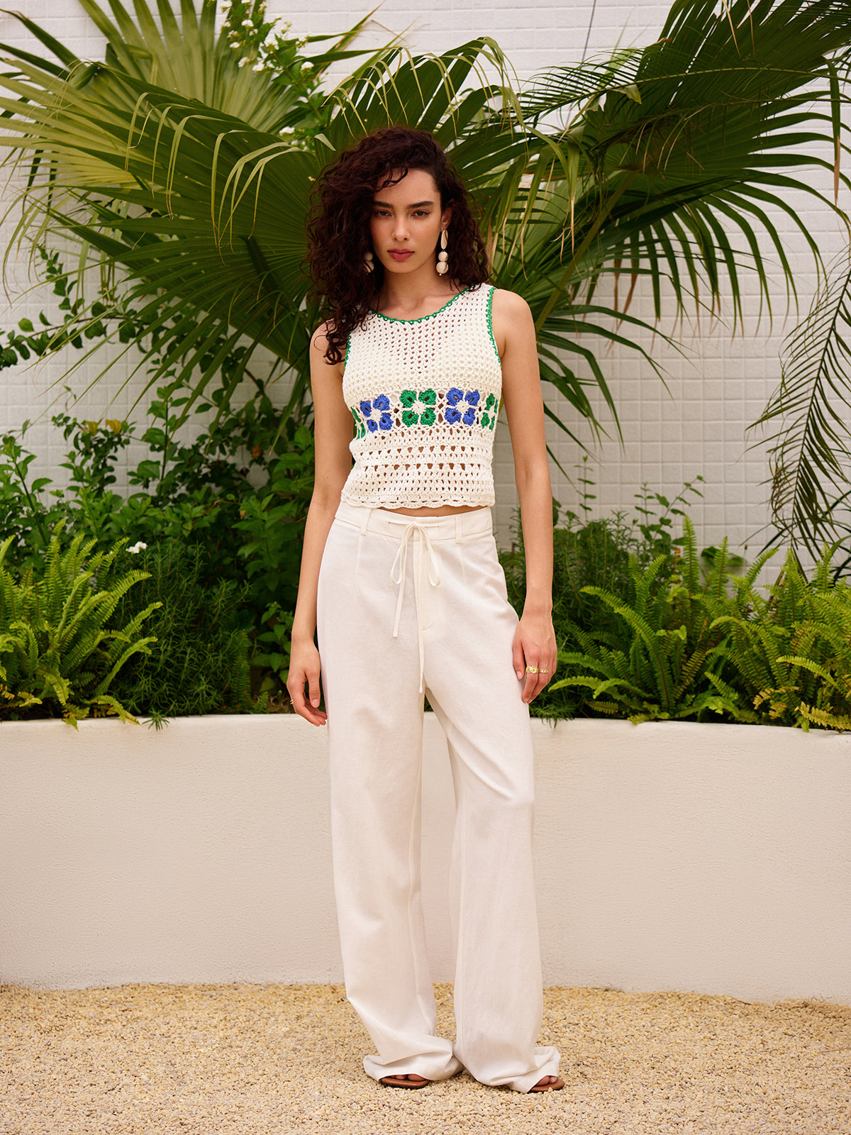 Çiçekli Tığ İşi Kazak Yelek