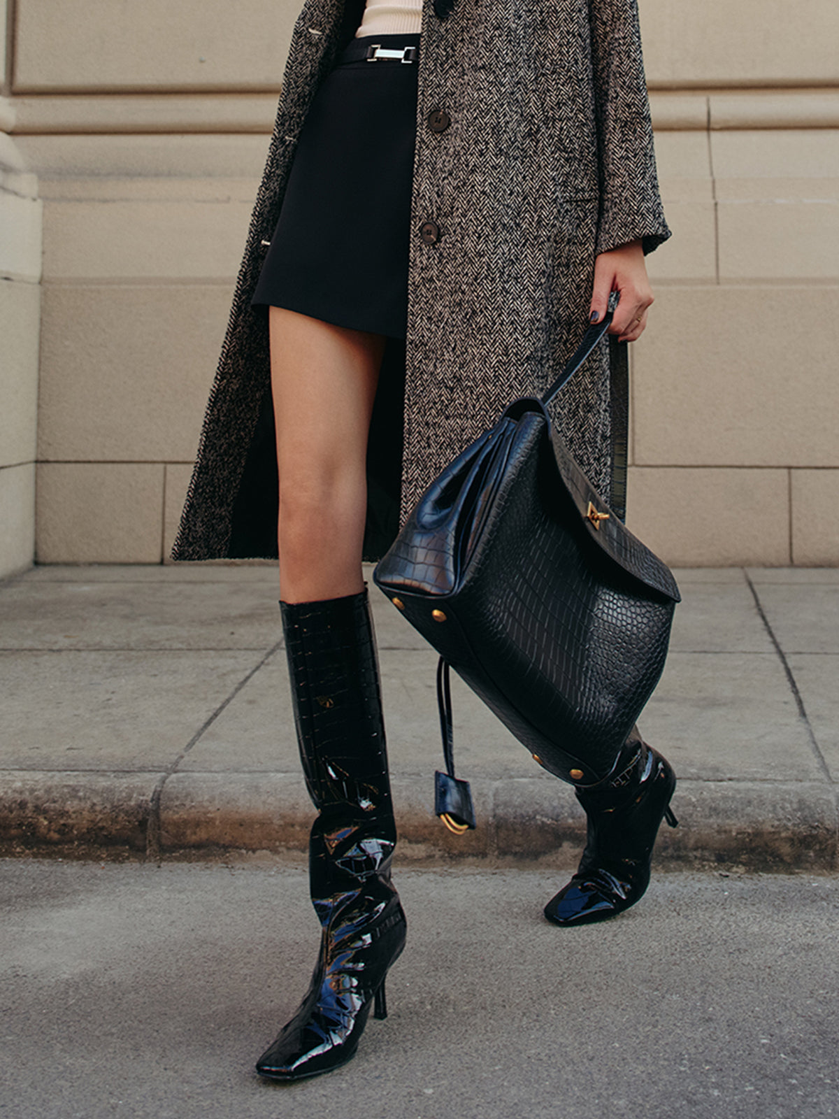 Timsah Desenli Diz Boyu Çizme