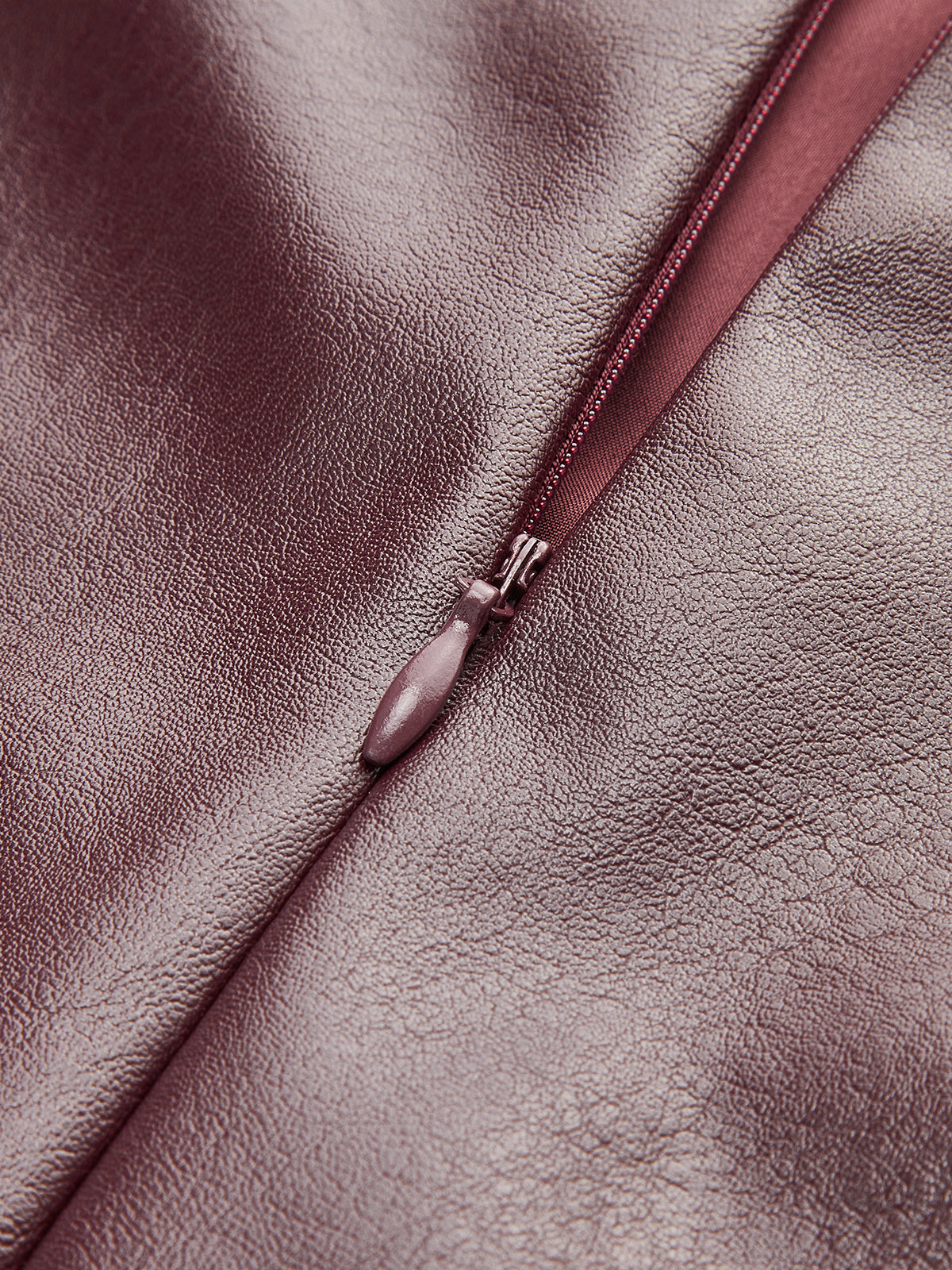 Dar Kesim Suni Deri Mini Etek