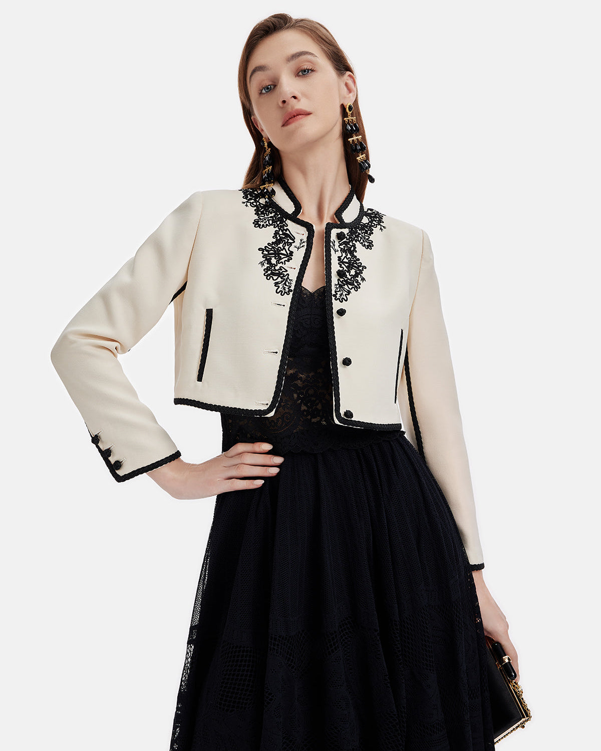 3D Kordon Nakışlı İpek Yün Kısa Ceket