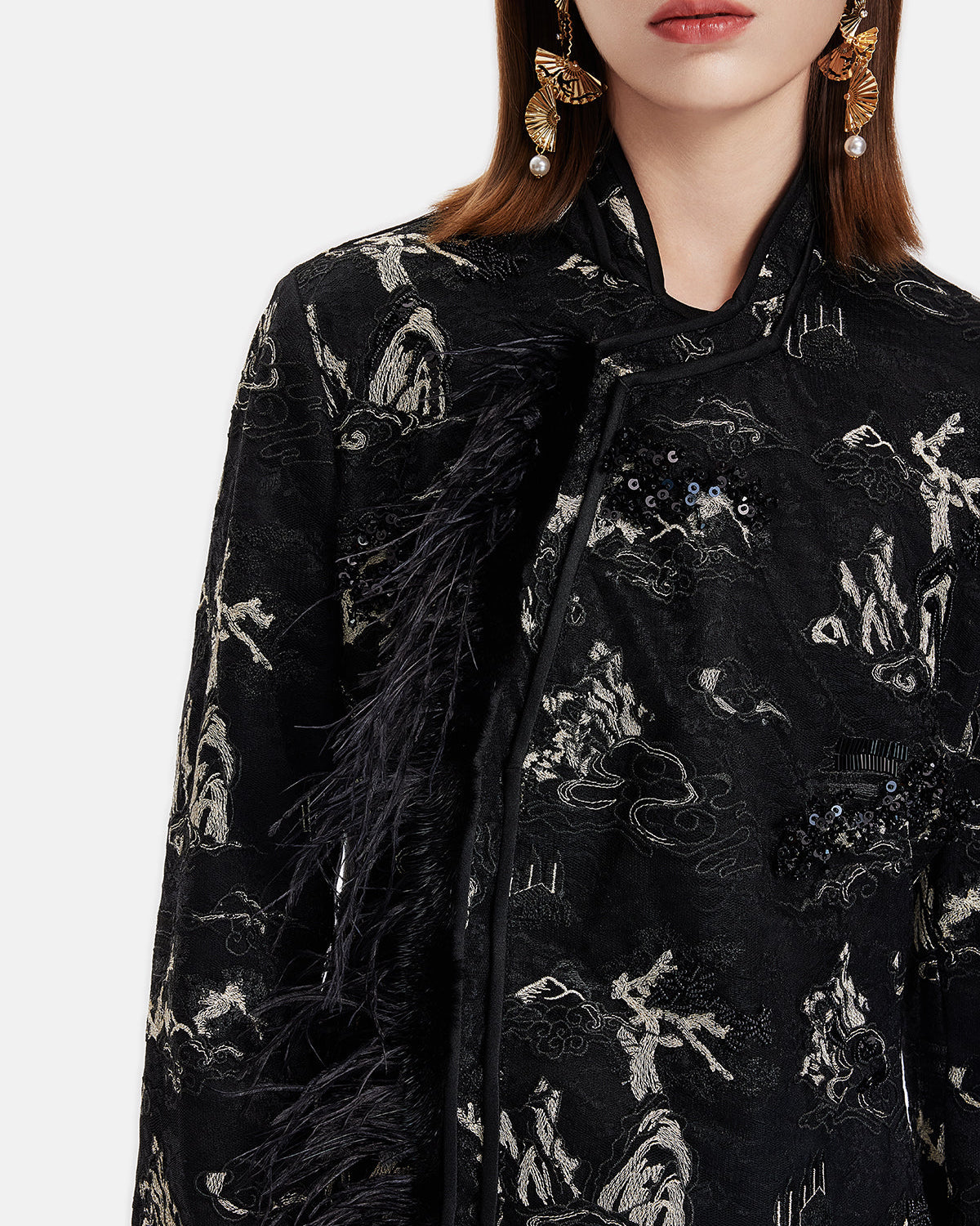 İşlemeli Tüylü Boncuklu Ceket