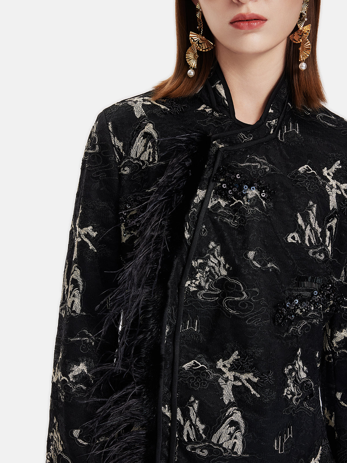 İşlemeli Tüylü Boncuklu Ceket