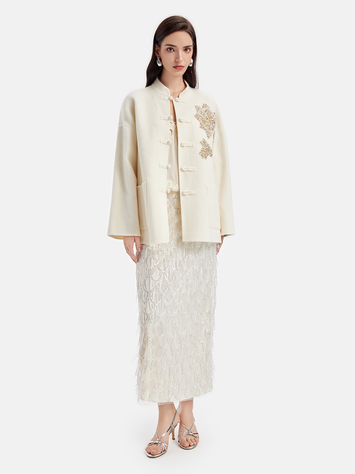 Şık Nakışlı Uzun Kollu Ceket