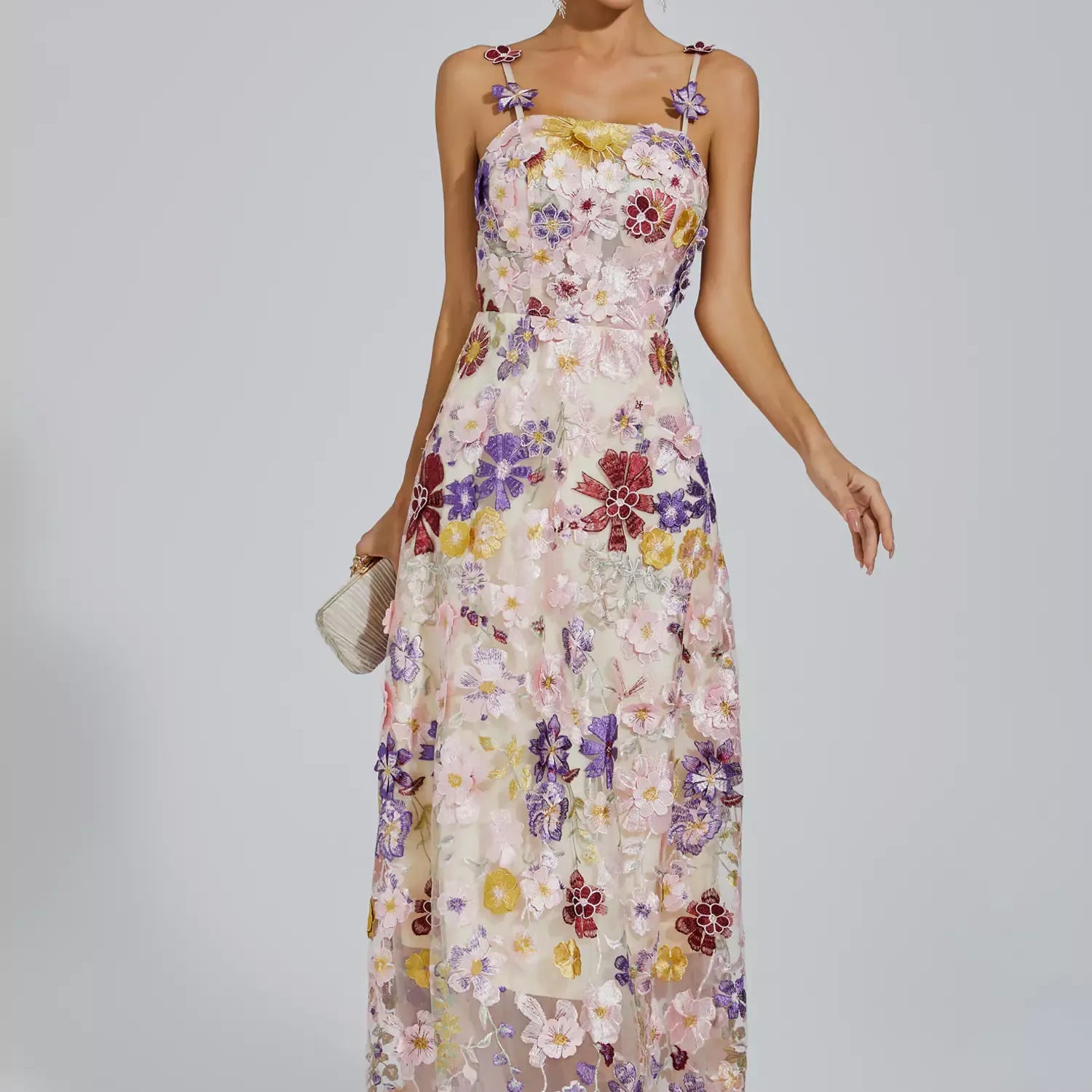 Taytum Beyaz Çiçek İşlemeli Uzun Elbise