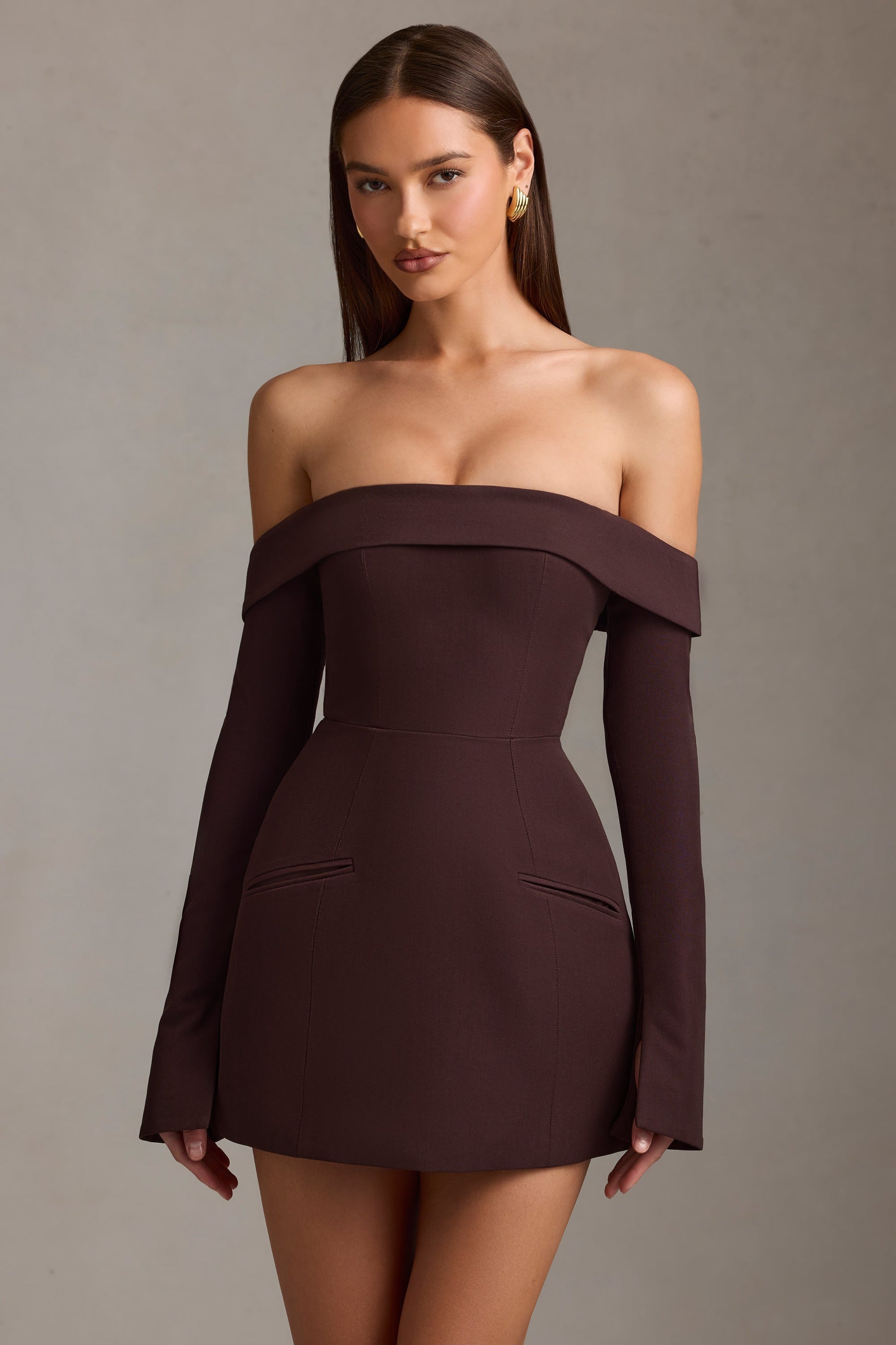 Seraphina Off-Shoulder Yapılandırılmış A Kesim Mini Elbise – Çikolata Kahvesi