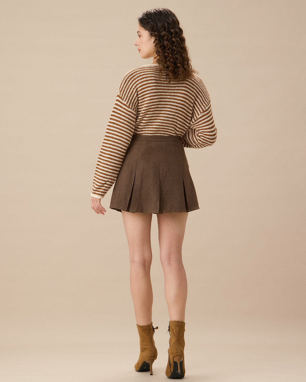 Kahverengi Çizgili Düşük Omuzlu Kazak